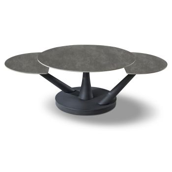 Ausziehbarer Design-Couchtisch mit hellgrauer Kunstmarmorplatte und schwarzen Stahlbeinen. L 85–140 x T 85 x H 45,6 cm. Kollektion SAVONA.